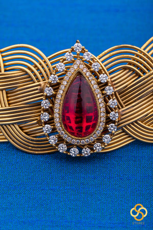 Braid Hasli - Kundan Mogappu, Red Centerpiece