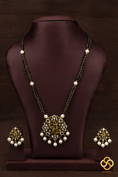 Karugamani with Krishna & Radha  pendant