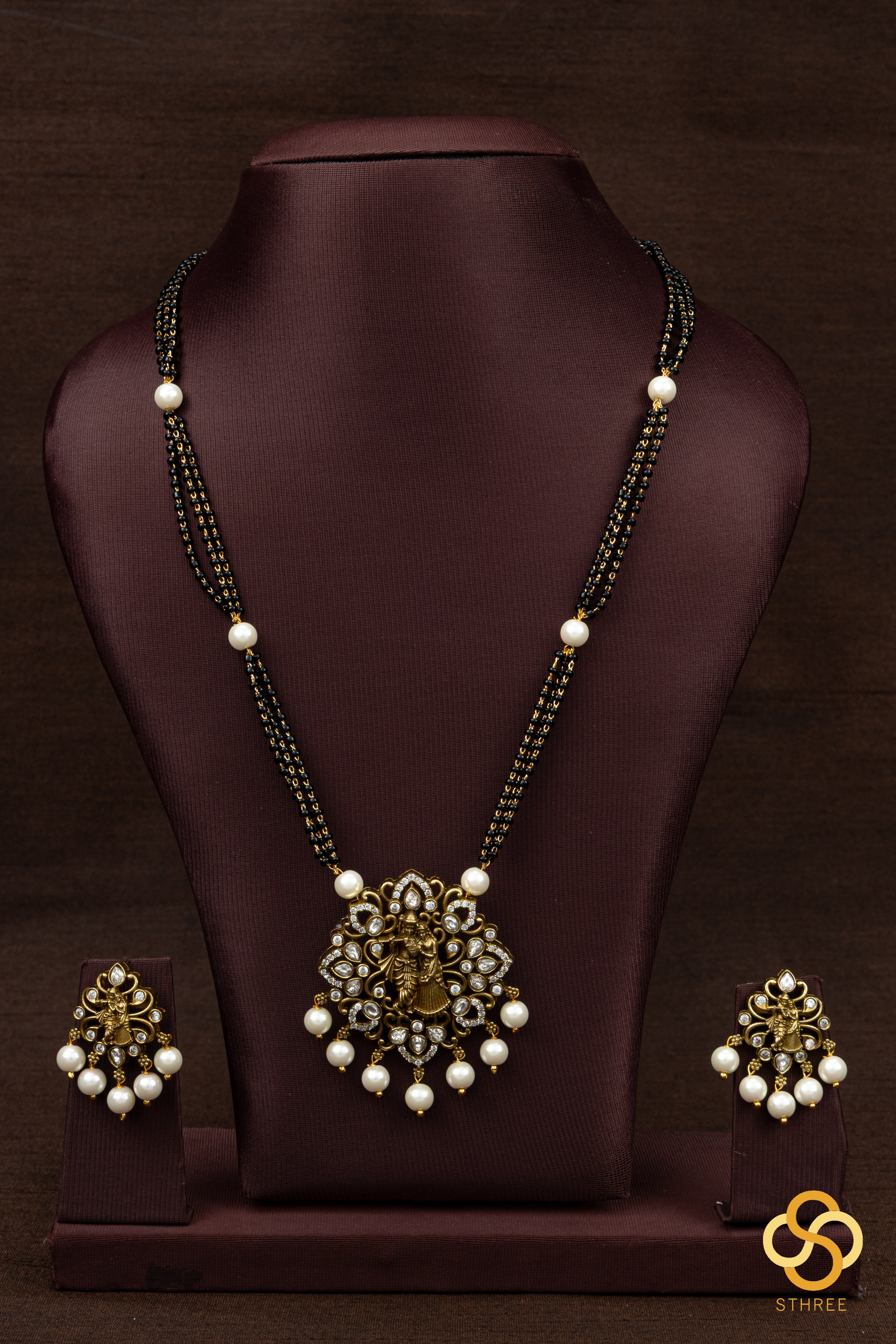 Karugamani with Krishna & Radha  pendant