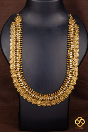 Lakshmi Kasumalai Set with White Square Stones