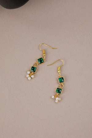 Kundan Squares on a Thin Chain - Green