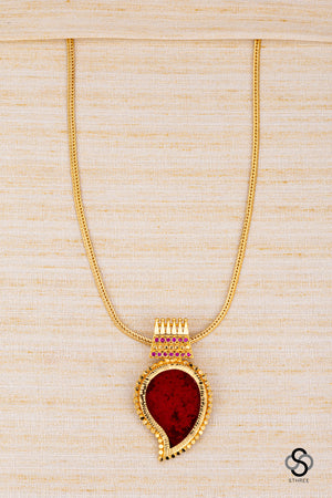 Manga pendent necklace - Ruby red