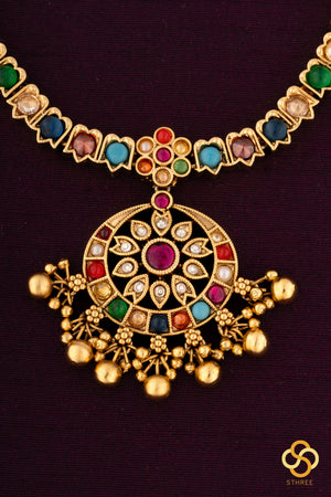 Navarathna addigai - Pavizhamalli pattern