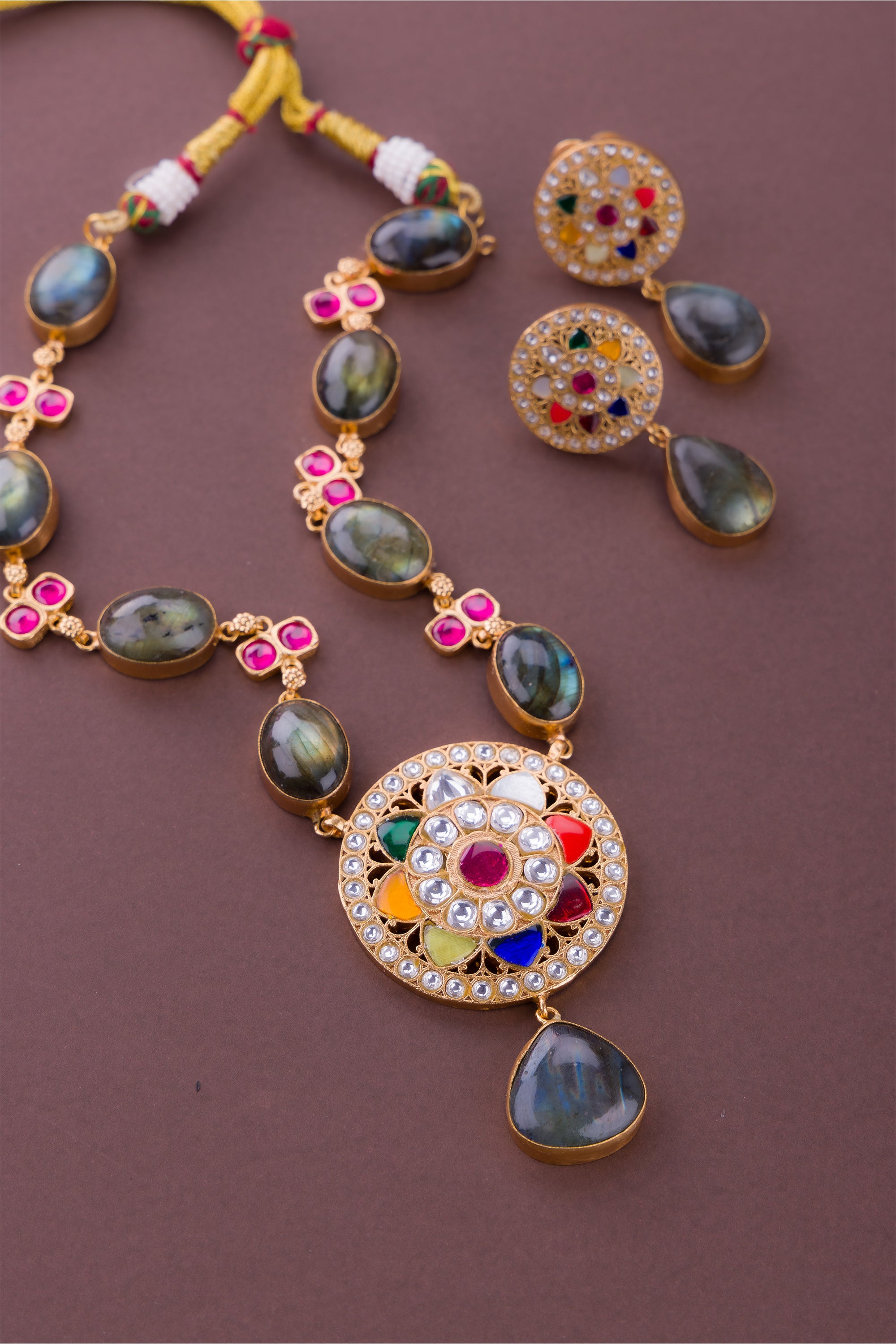 Labdorite Cabachon necklace set with Navarathna Pendant