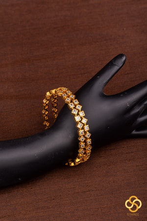 Square and diamond pattern bangles -Set of 2