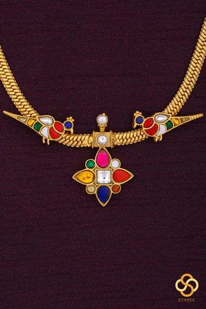 Kili pendant in Navarathna