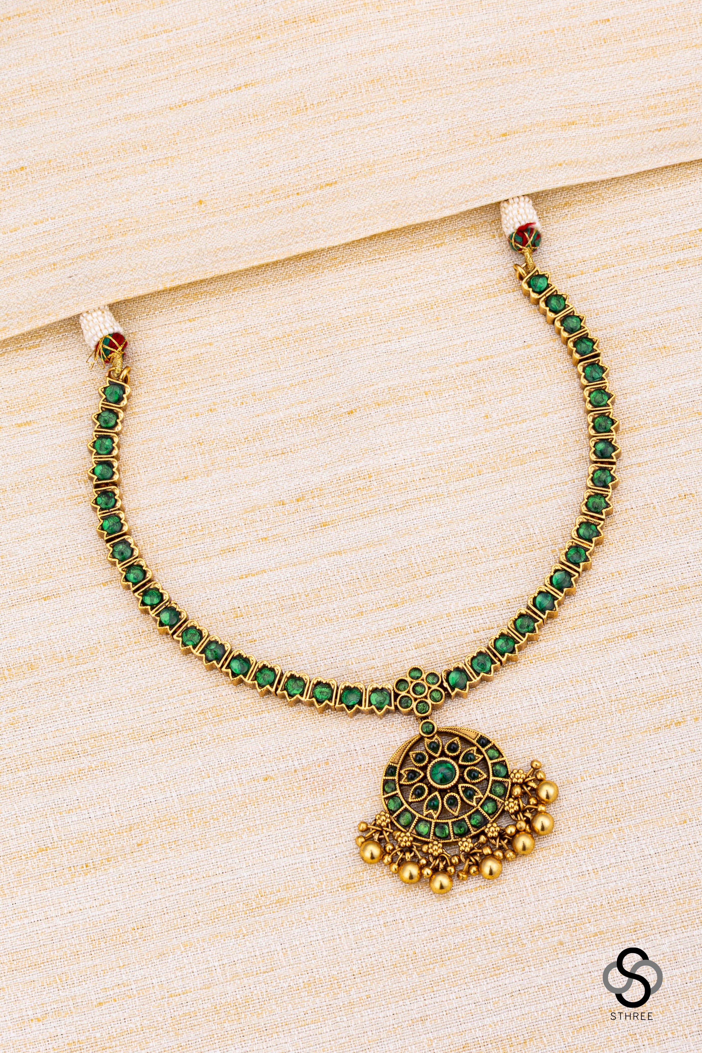 Pavizhamalli addigai - Emerald green