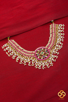 Kemp necklace with padakkam - Ruby red with Pearls