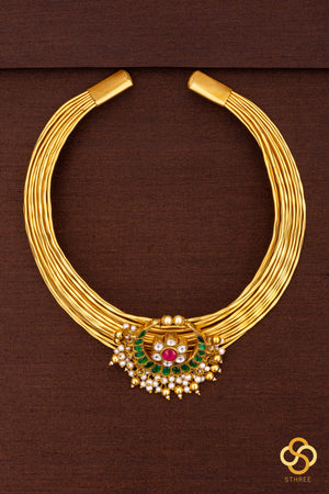 Hasli with jadau kundan - Green chandbali