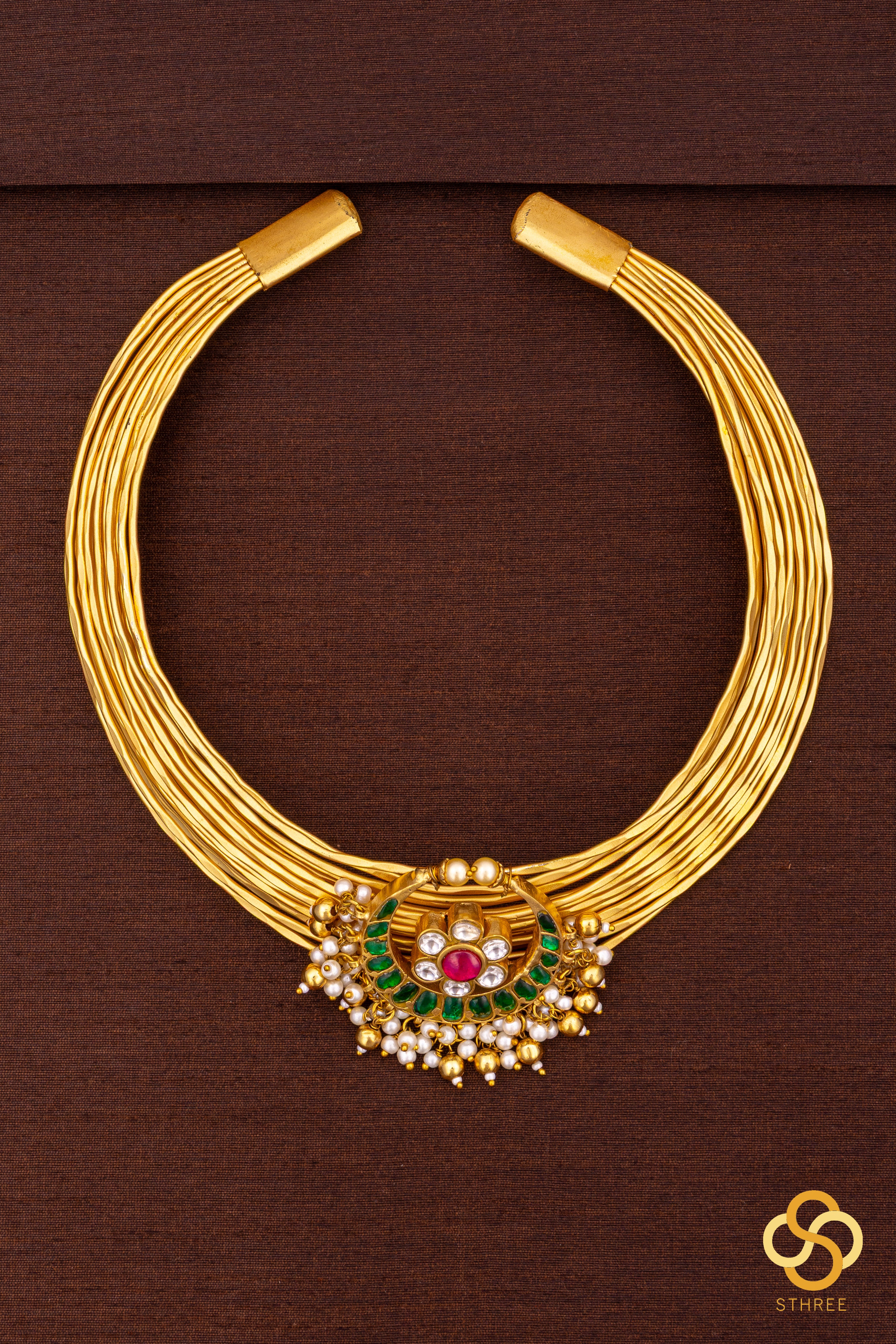 Hasli with jadau kundan - Green chandbali