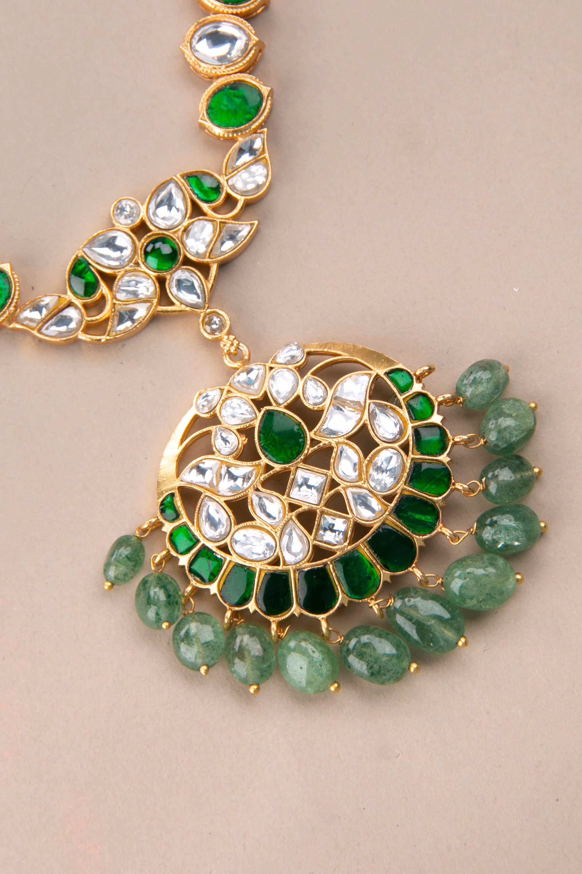 Kemp necklace set - Green and White Kemp