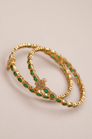 Slim kada with a diamond pattern mogappu - Emerald green