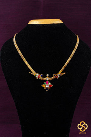 Kili pendant in Navarathna