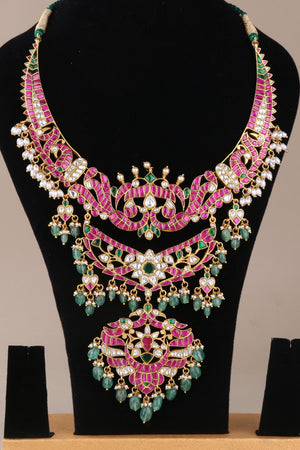 Hasli Haram Necklace Set