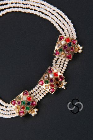 Pearl Choker with a Triple Pendant