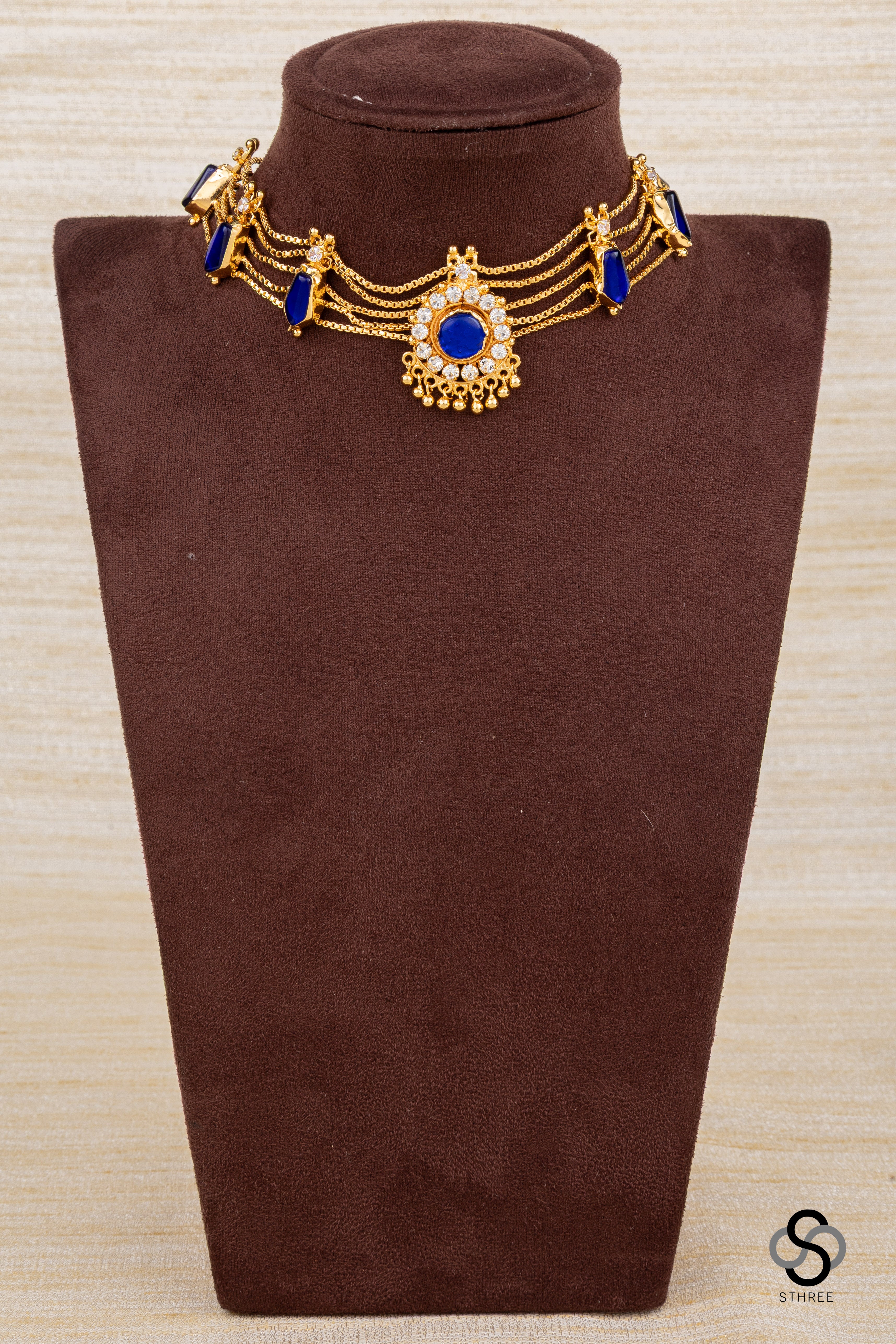 Traditional kemp choker in Sapphire blue