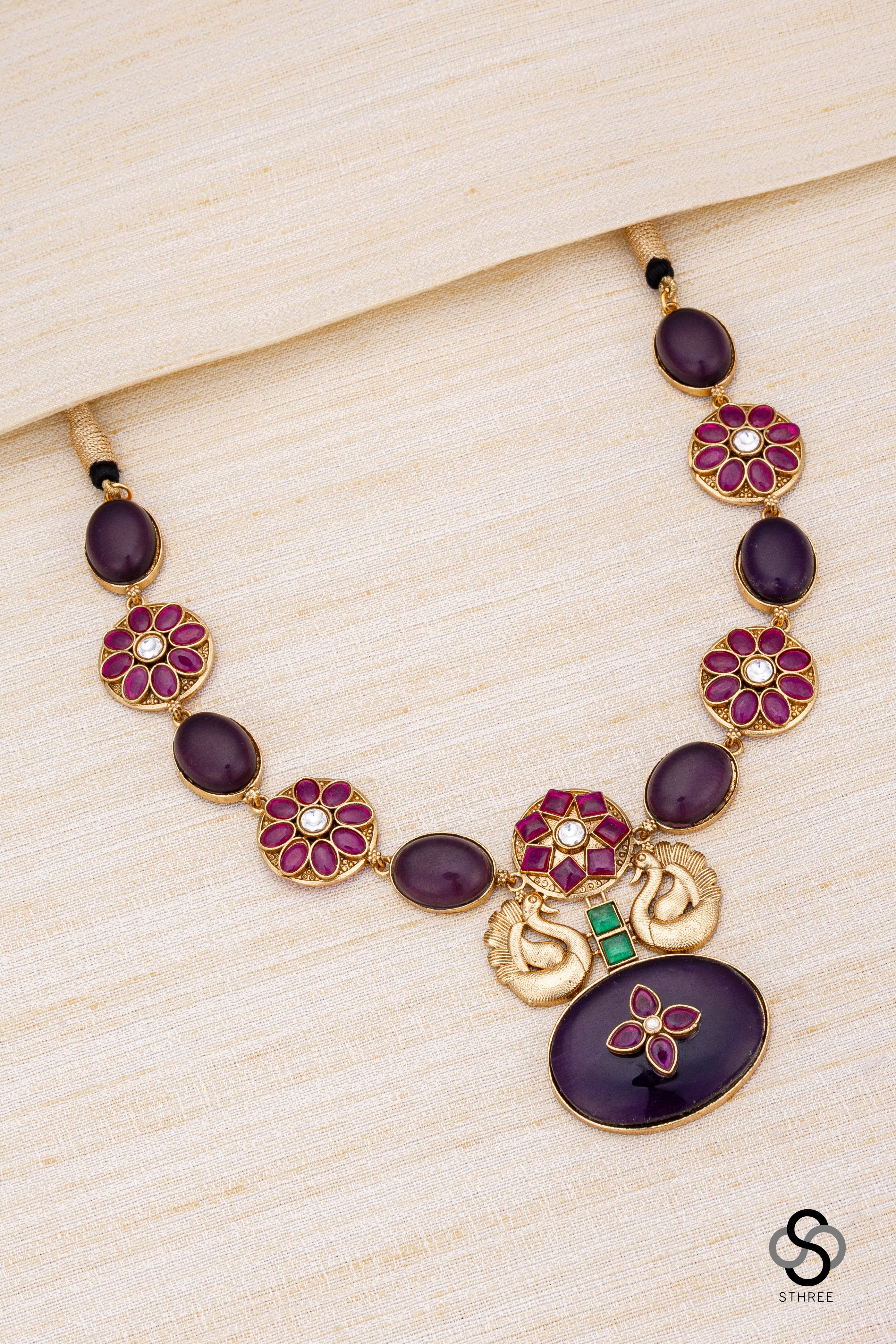 Cabachons with Kemp - Amethyst colour