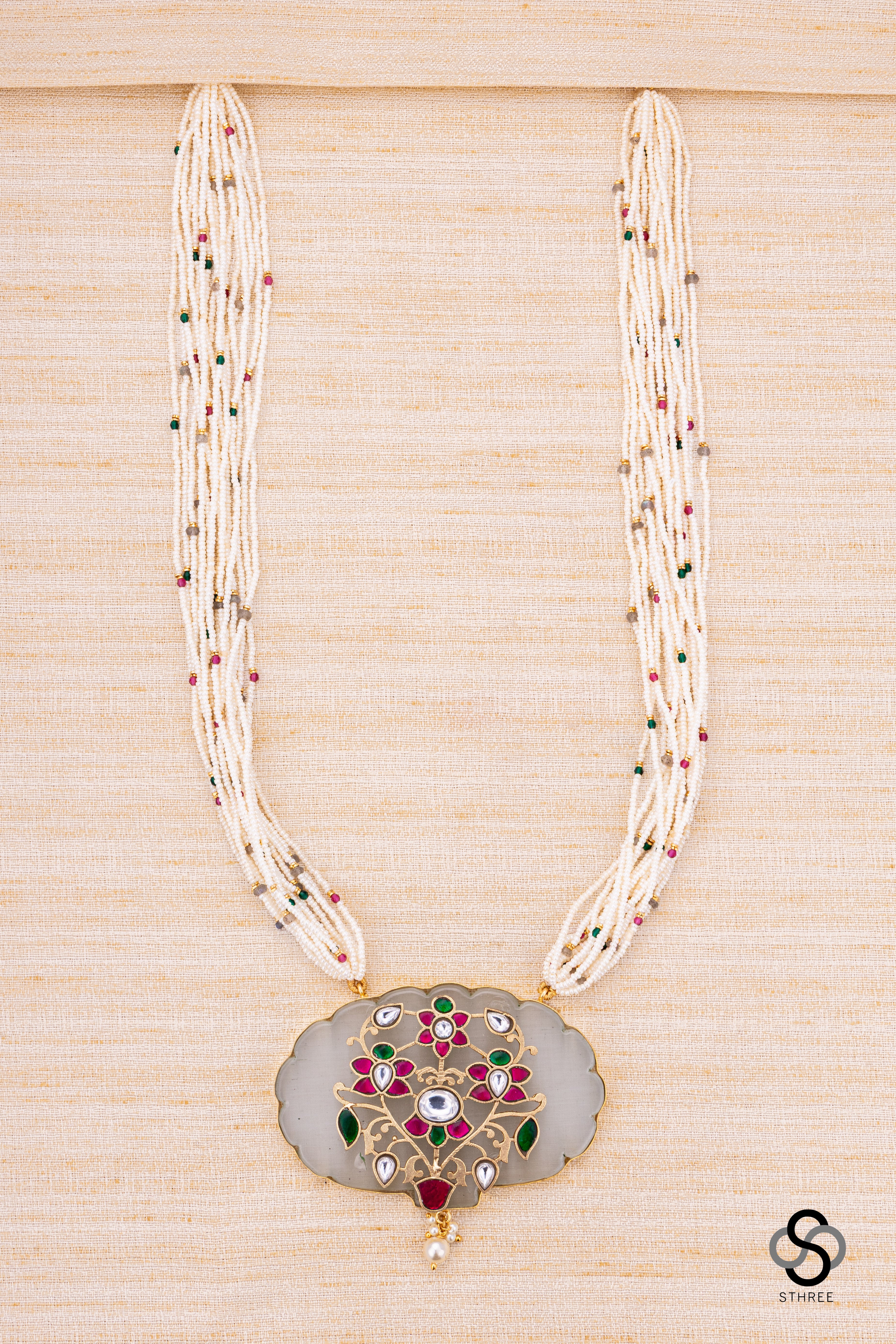 Pearl bunch with inlay work pendant - Ruby red