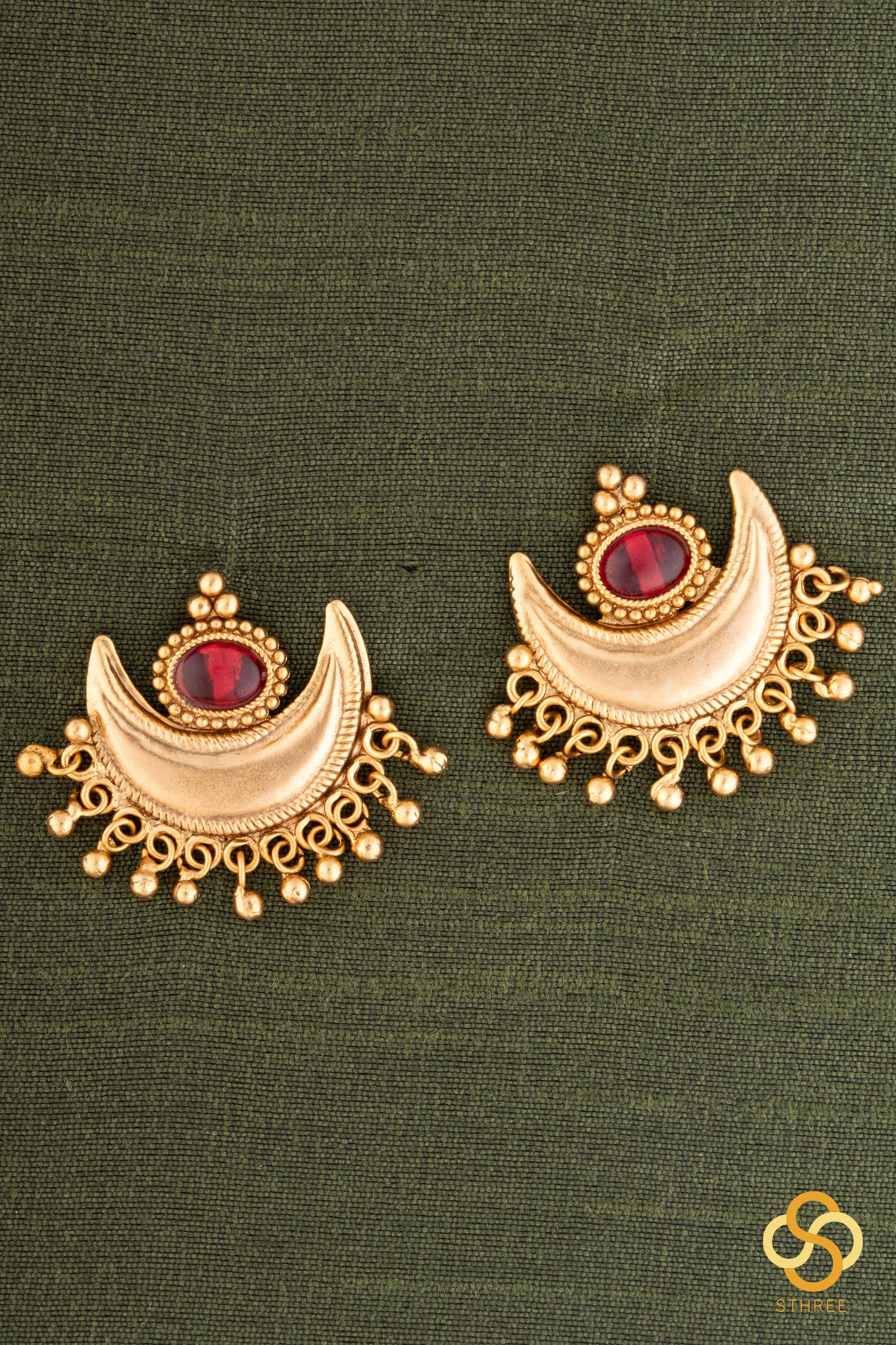 Chandbali gold matt necklace - Red
