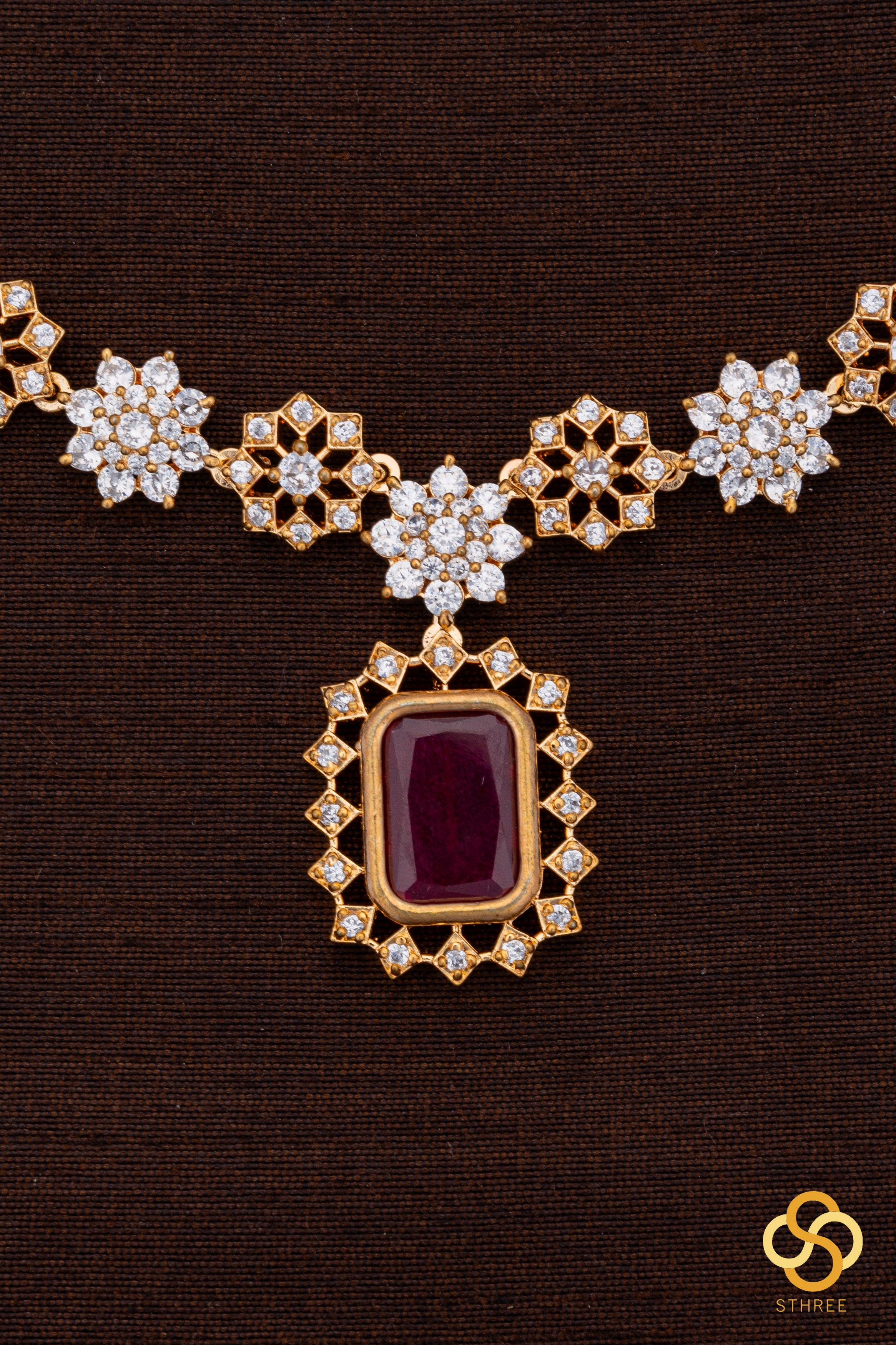 Solitaire necklace - Ruby red pendent