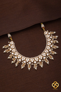 Uncut White Kundan and Pearls Choker