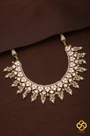 Uncut White Kundan and Pearls Choker