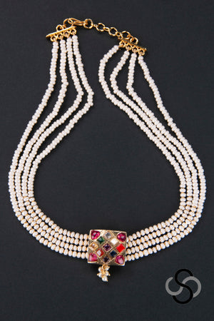 Pearl Choker with a Single Navarathna Pendant