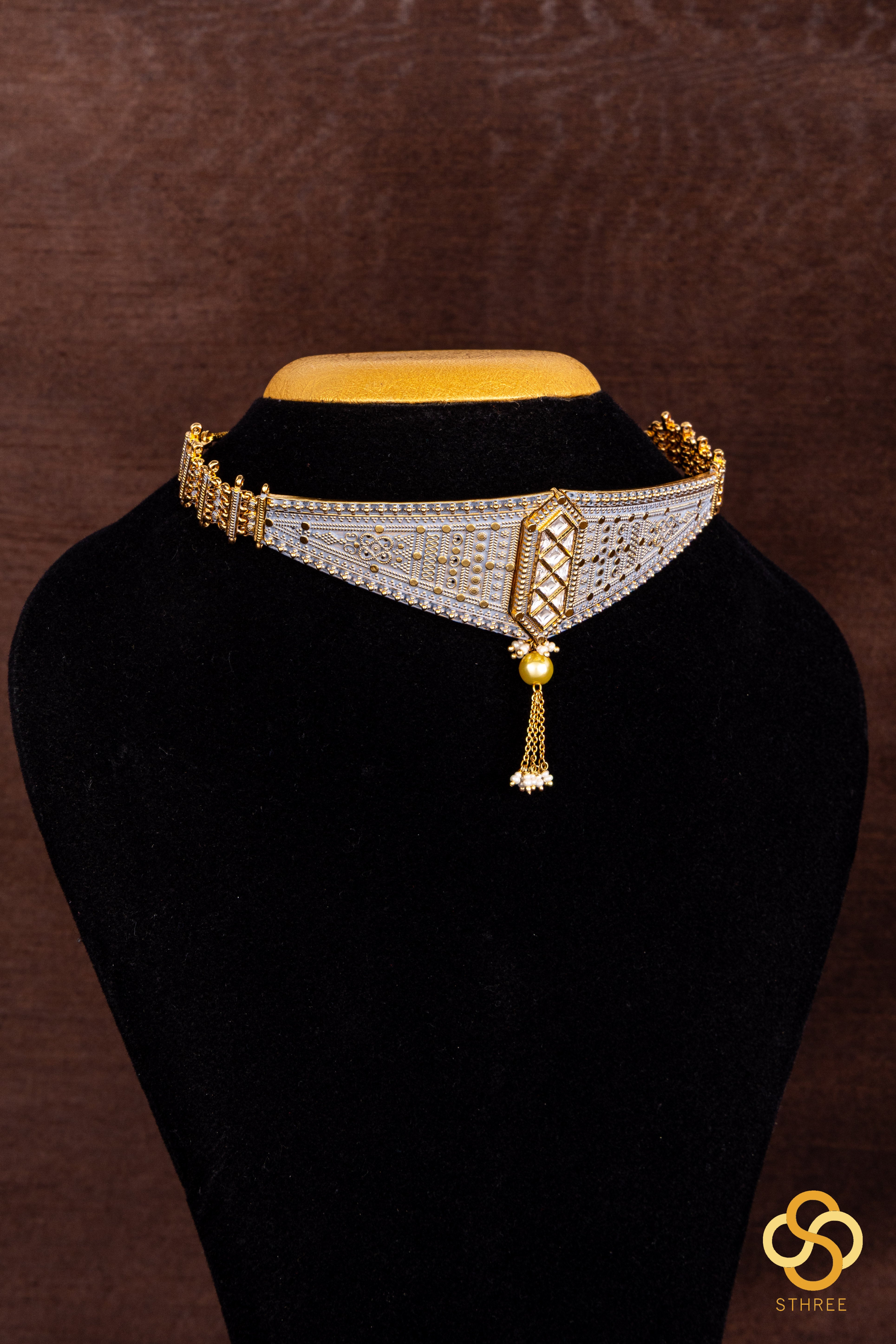 Rajwadi V pattern choker - Silver and gold two tone finish