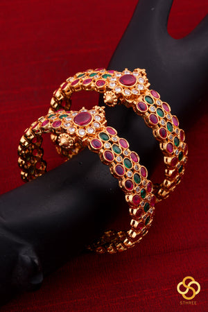 Kada with Mugappu - Ruby red and Emerald green