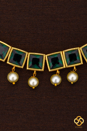 Square kemp with pearls  - Emerald green