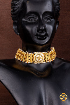Rajwadi choker - Kundan and pearls