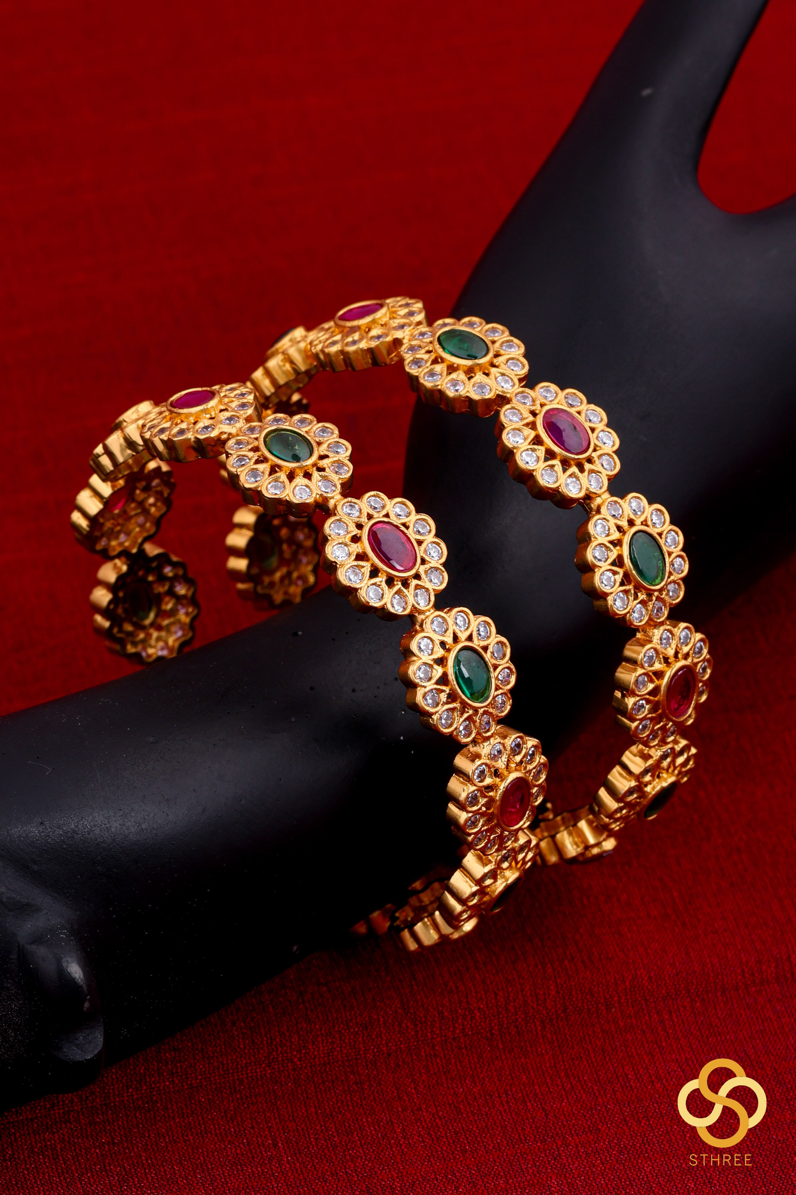 Diamond Pattern with Ruby Red and Emerald Green