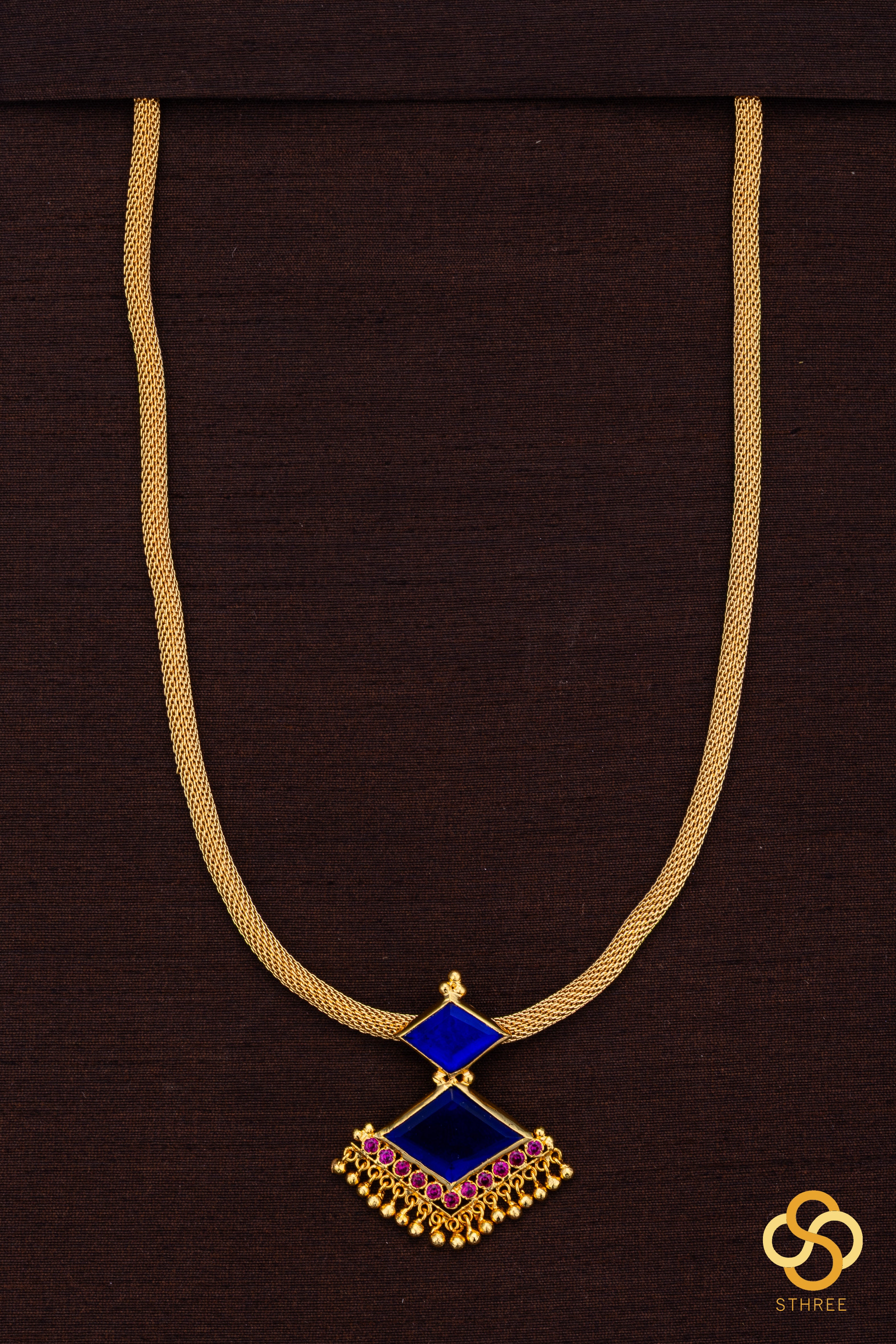 Keralam Padakkam necklace - Sapphire blue