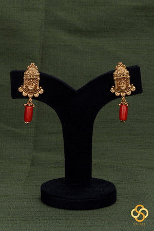 Lakshmi pendant with coral and gold ball set