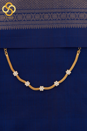 Aympon - The Classic Seven Stone Flower Choker