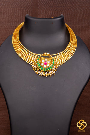 Hasli with jadau kundan - Green chandbali