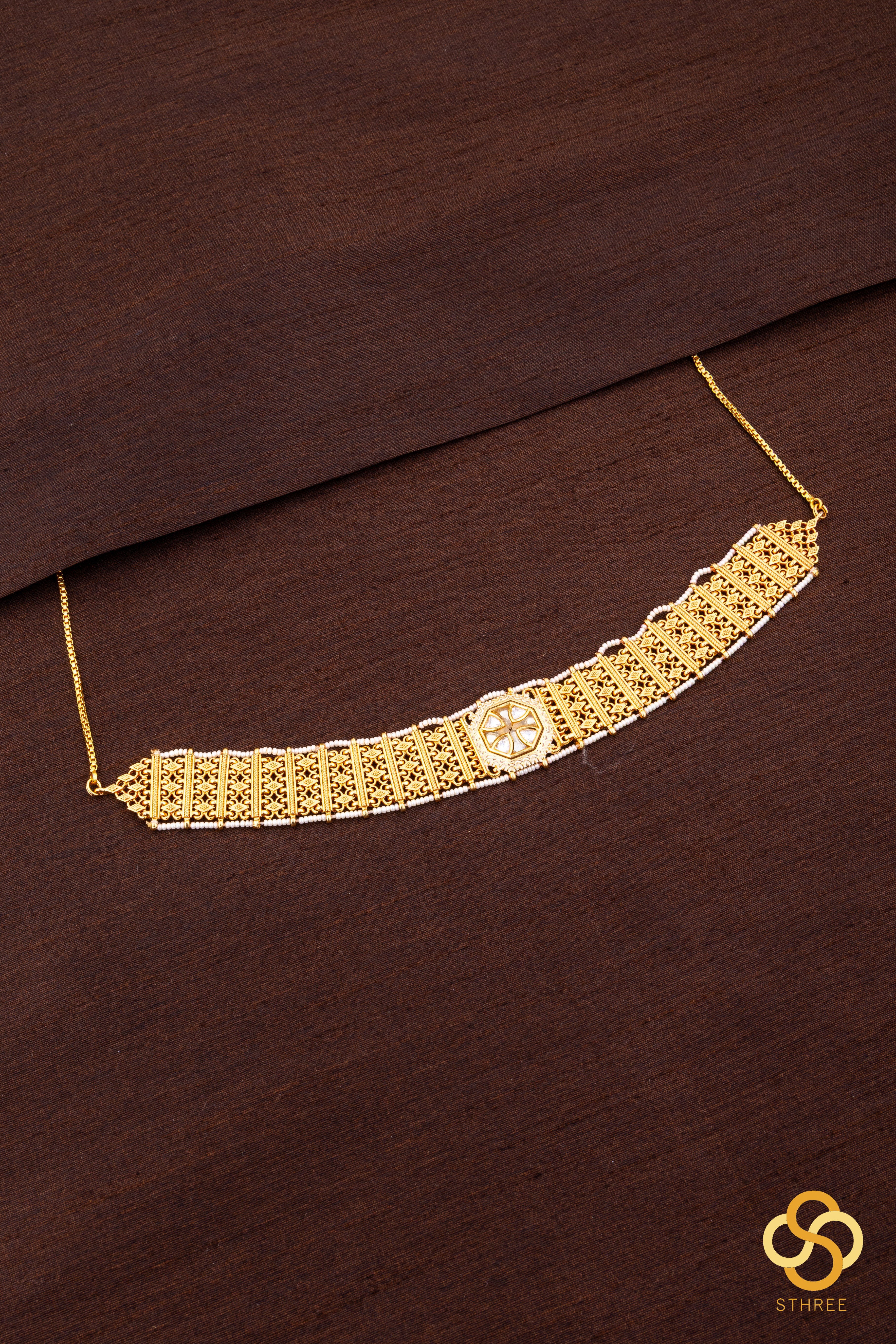 Rajwadi choker - Kundan and pearls