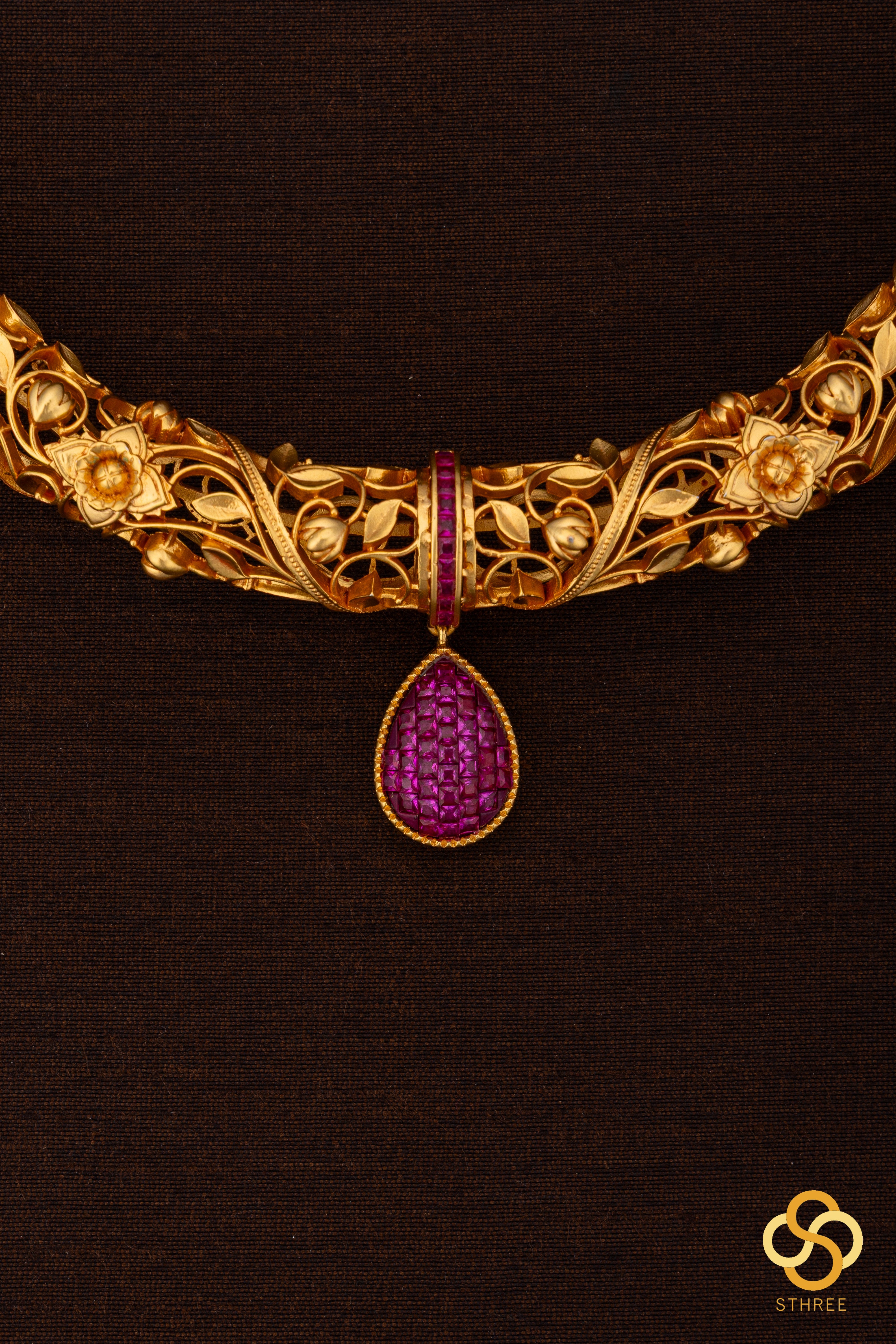 Hasli set - Ruby centerpiece