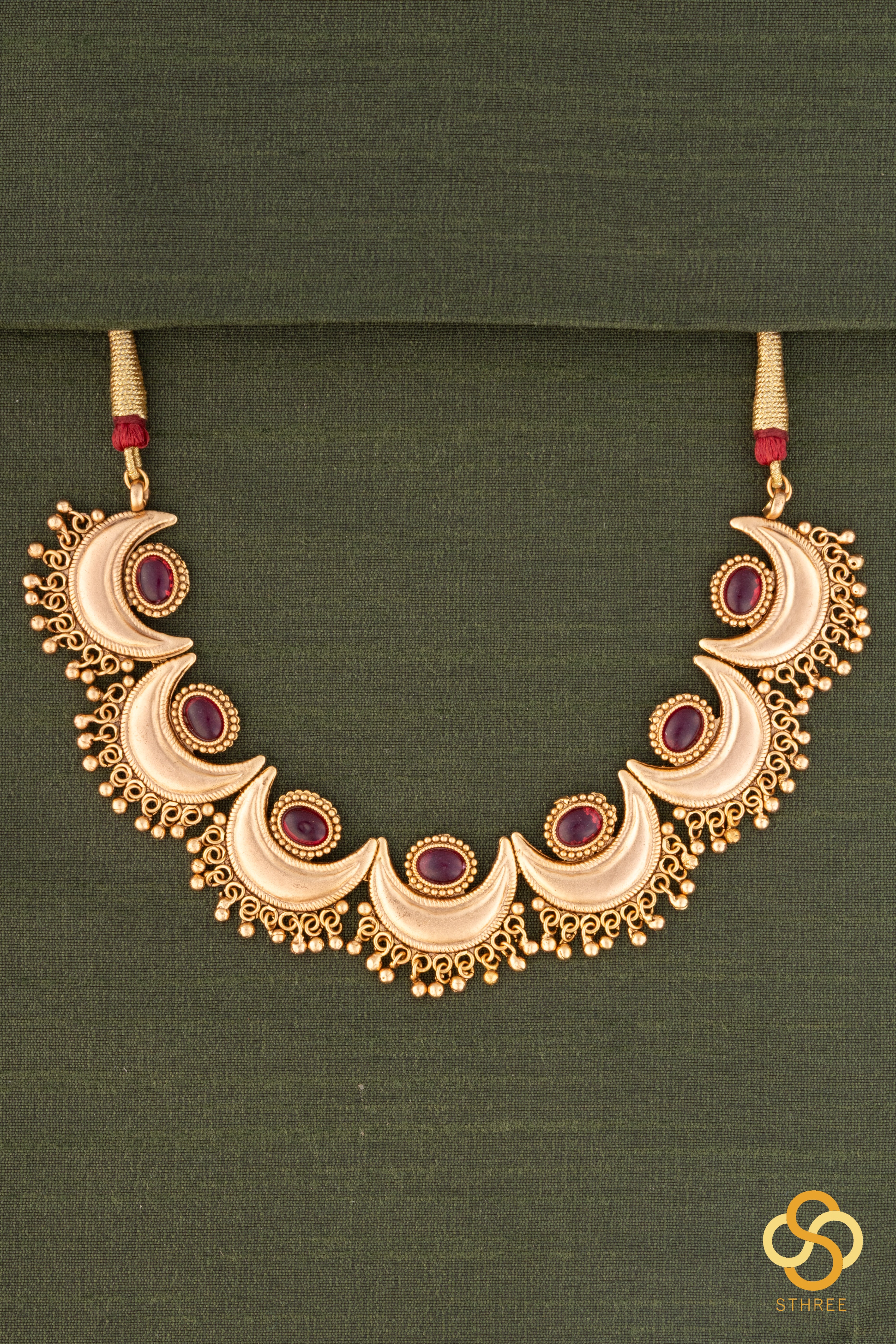 Chandbali gold matt necklace - Red