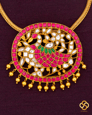 Annapakshi Padakkam - Kemp red