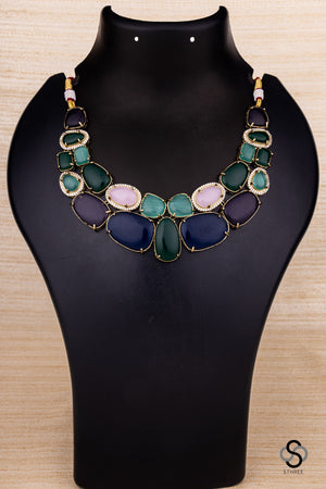 Multi colour stone neckace