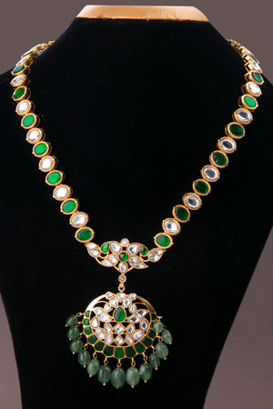 Kemp necklace set - Green and White Kemp