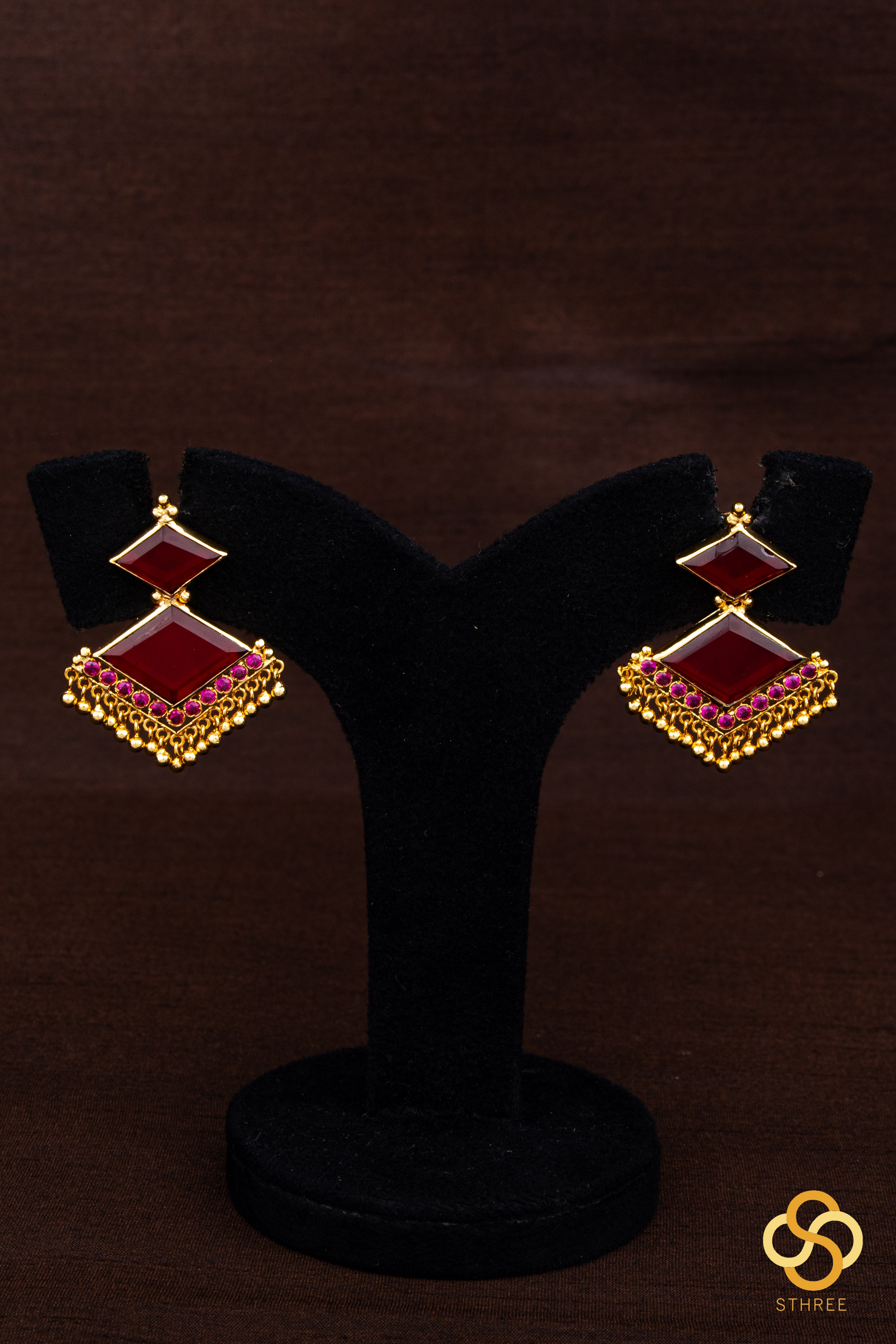 Keralam Padakkam necklace - Ruby red
