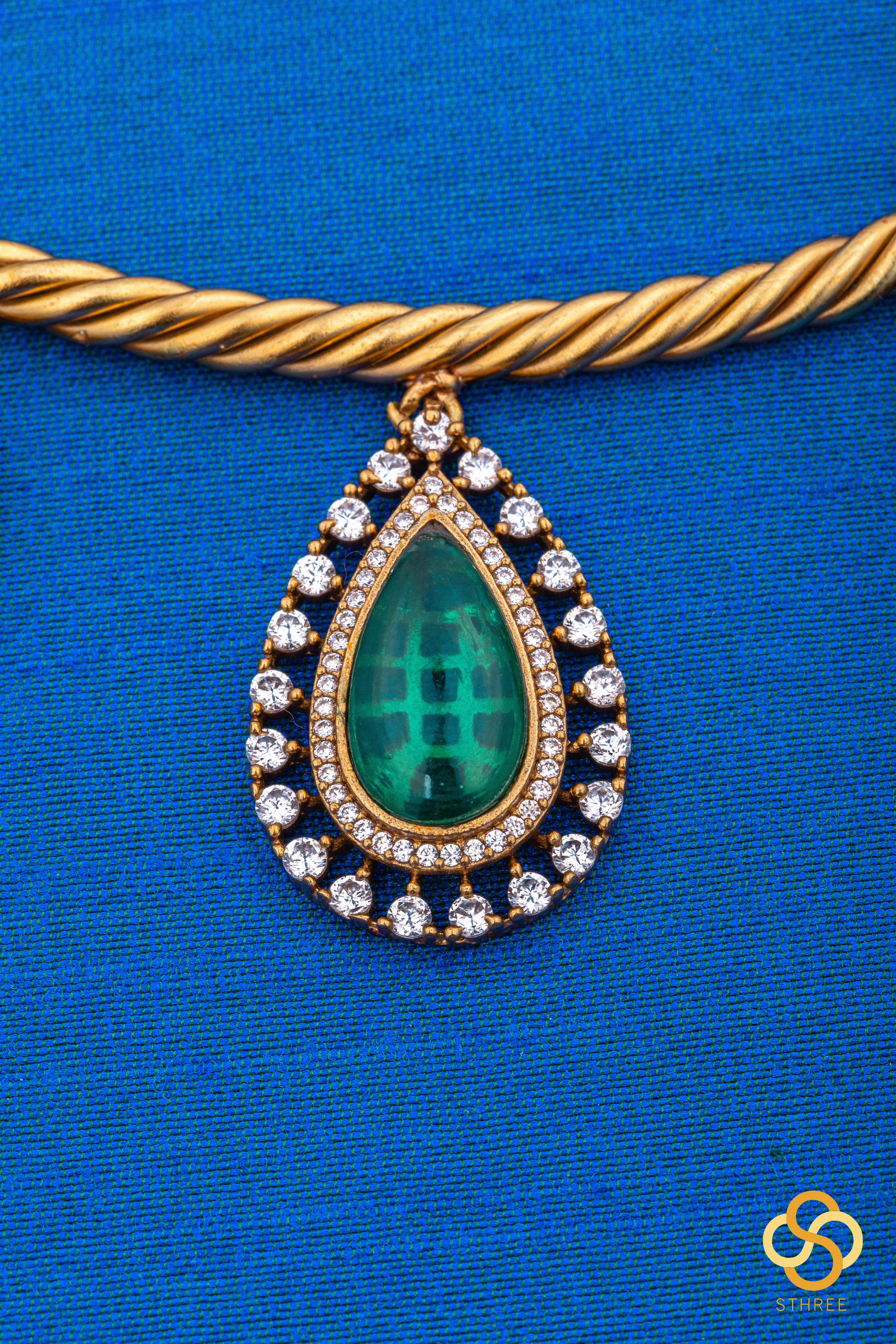 Hasli set - Kundan hangings - Green centerpiece