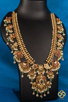 Guttapusalu - Kemp with Shanku Chakram Pendant