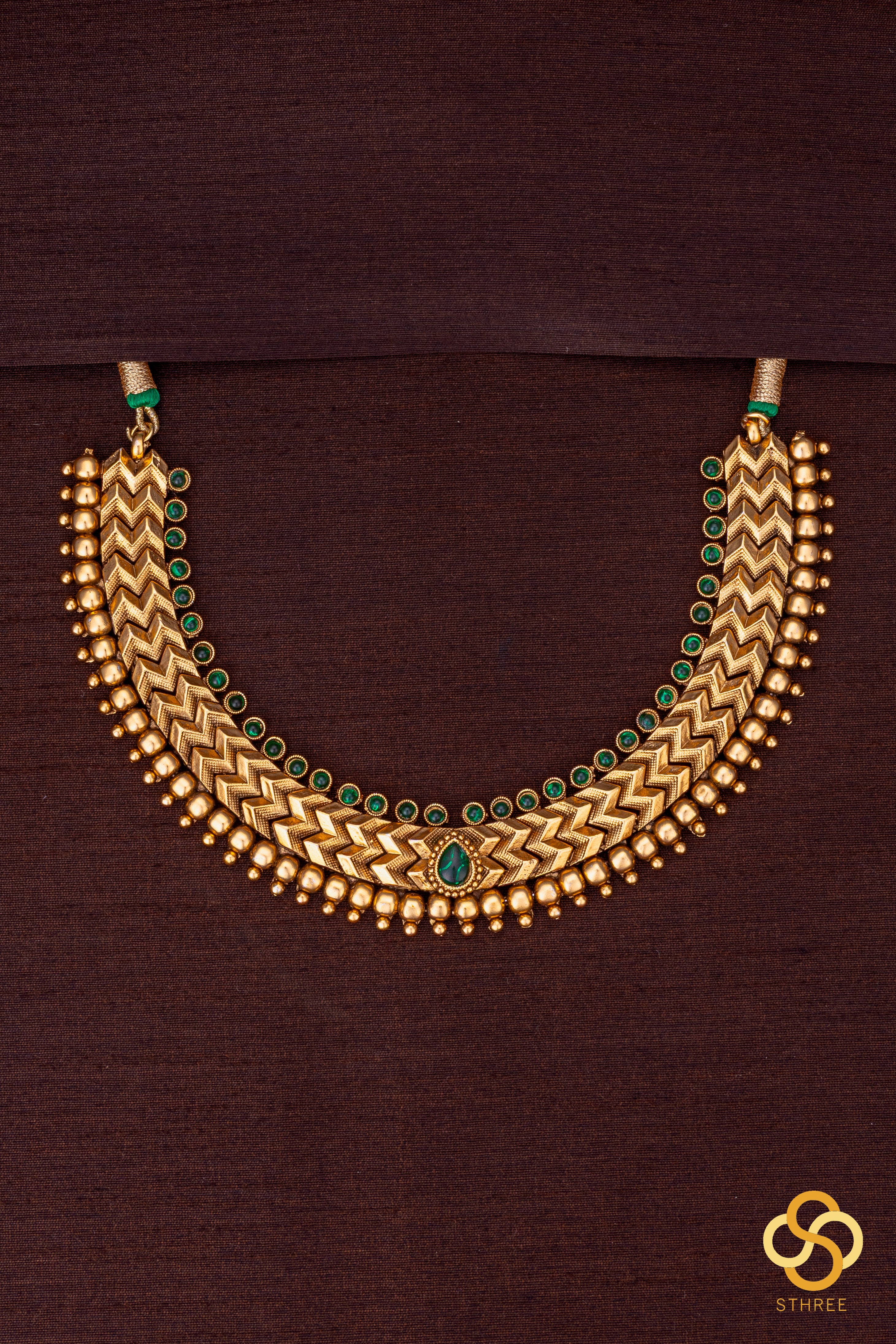 Tussi pattern Necklace - Emerald green