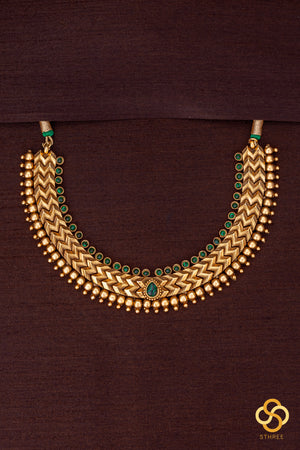 Tussi pattern Necklace - Emerald green