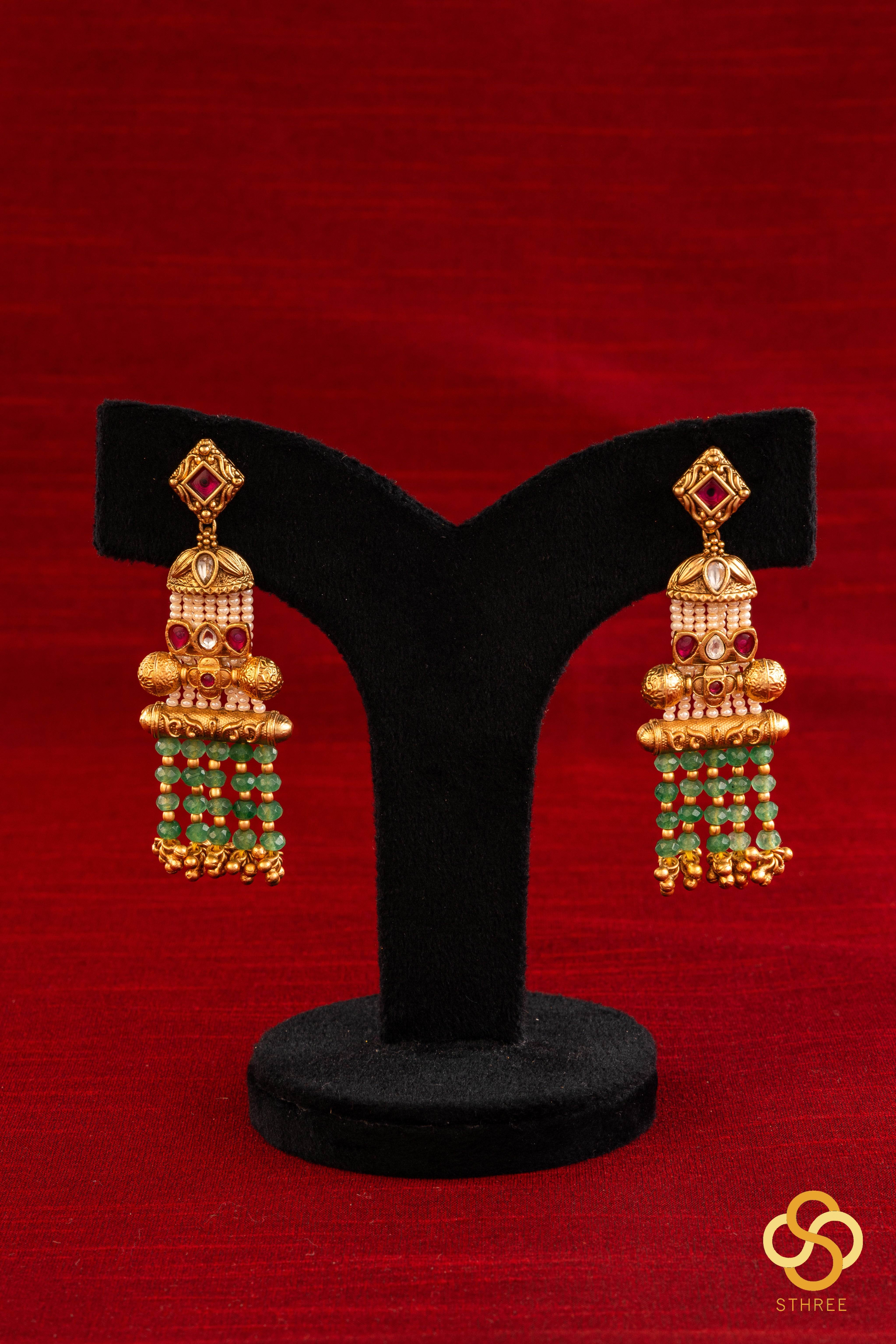 Pearls and green beads with kundan - Long necklace