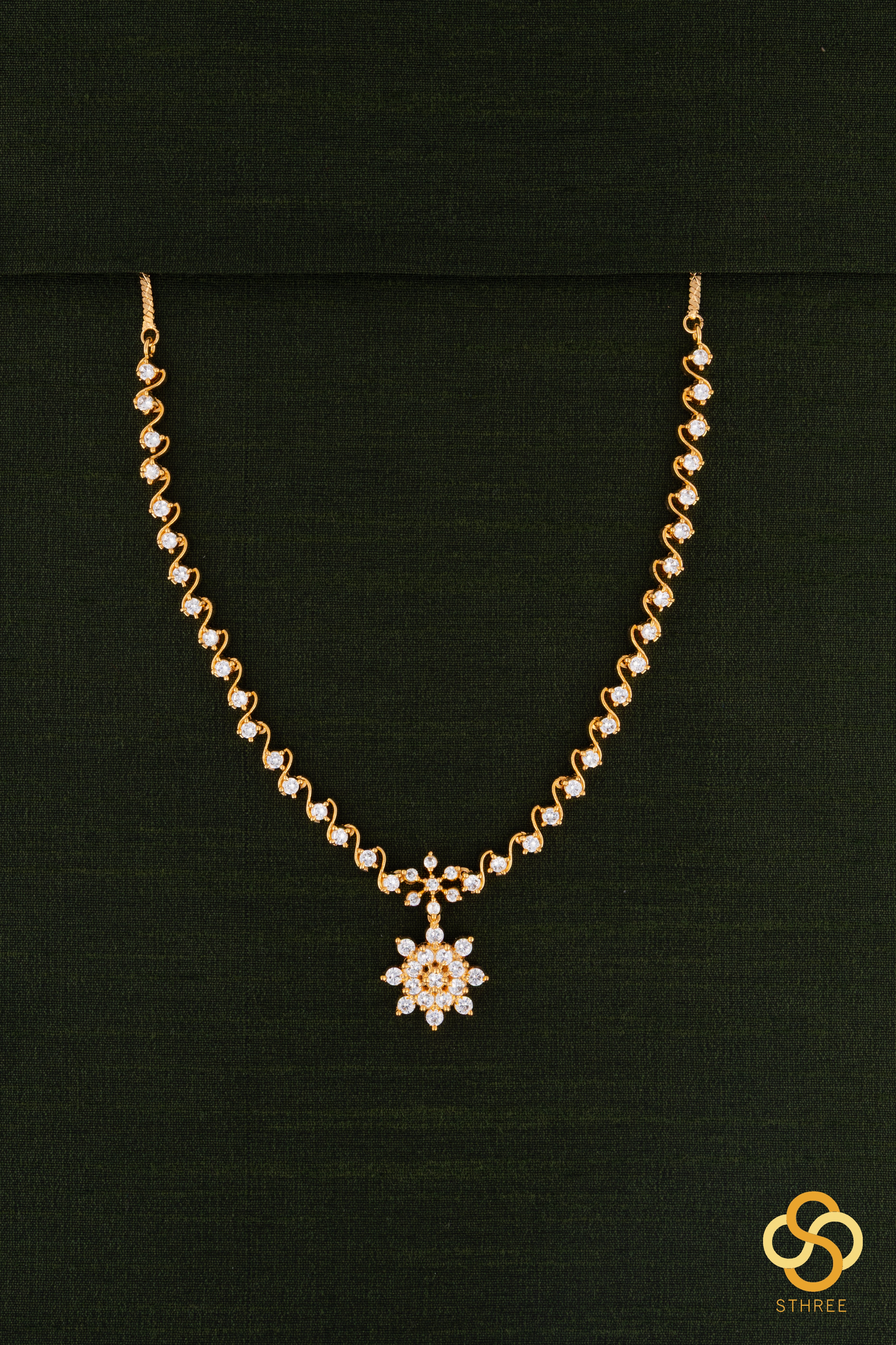 Solitaire necklace - Rose gold finish