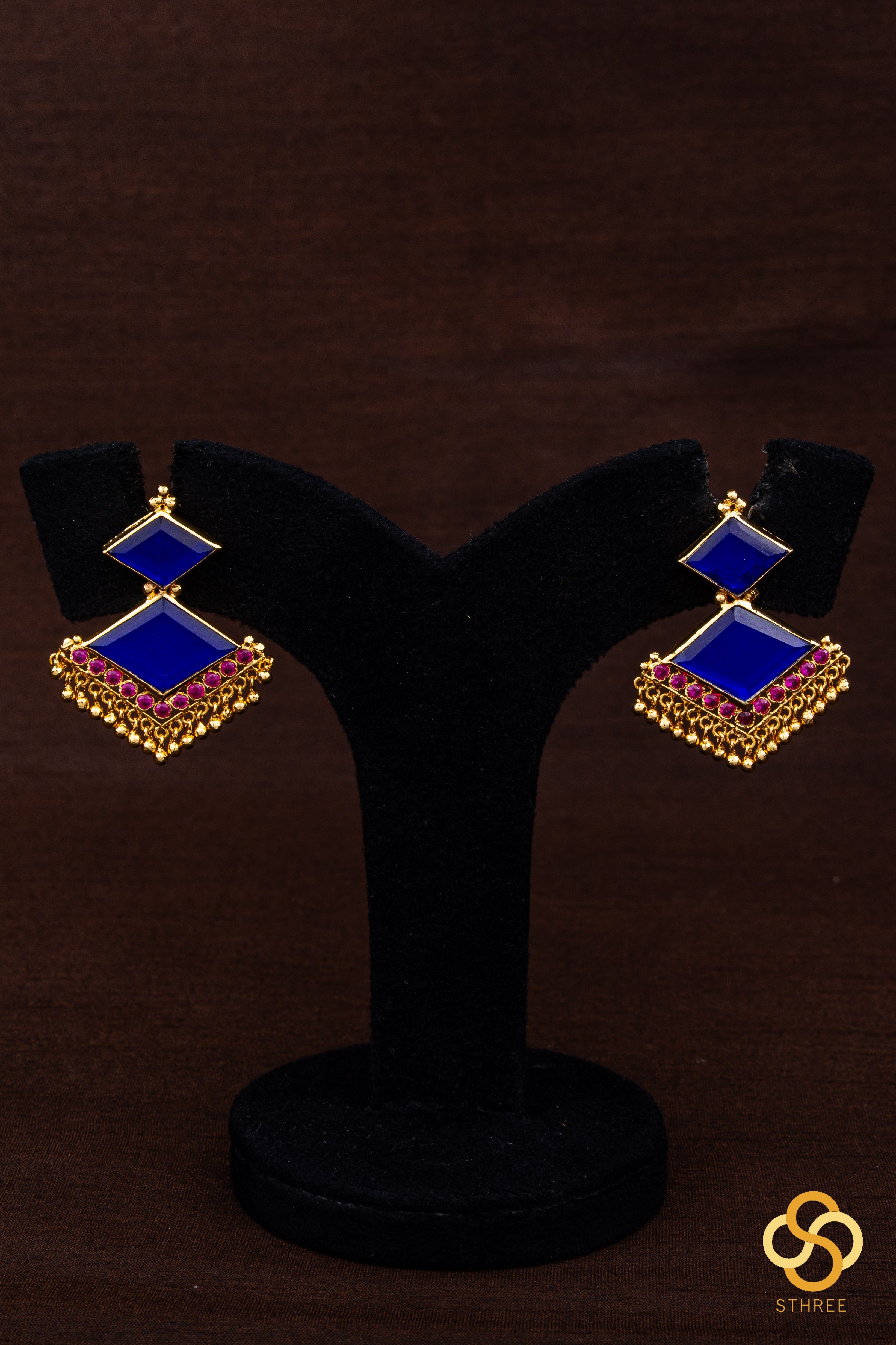 Keralam Padakkam necklace - Sapphire blue
